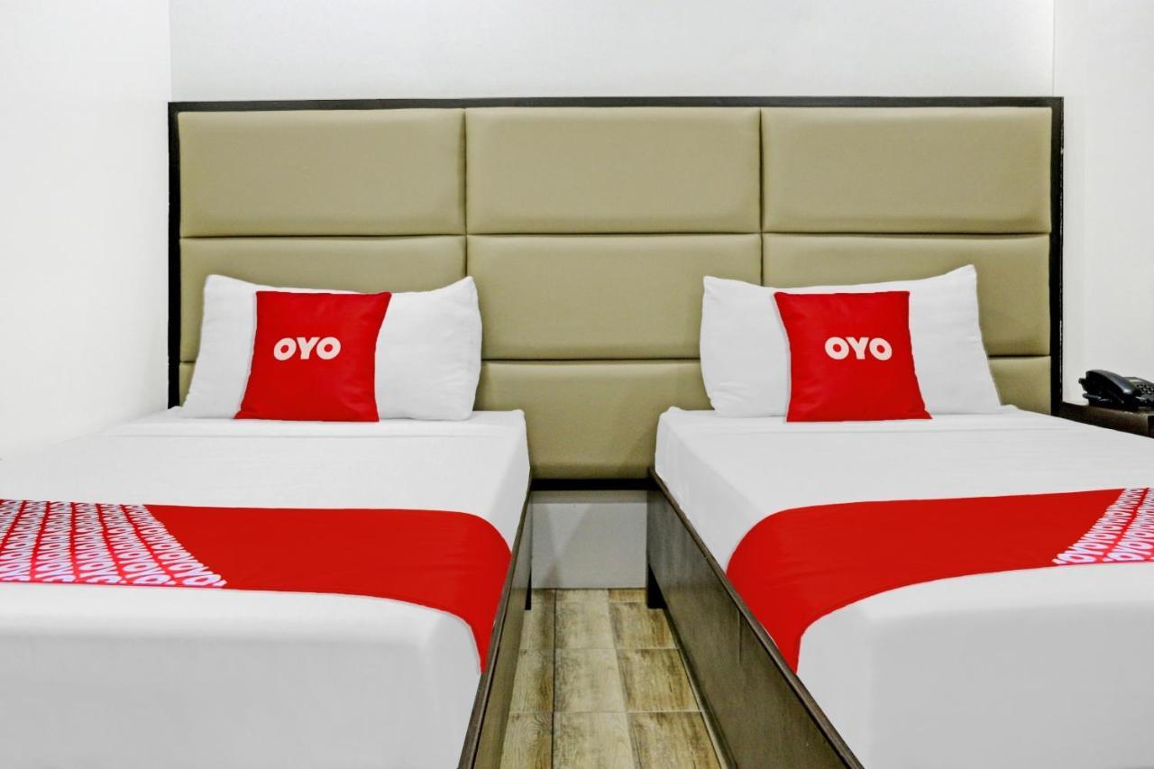 Oyo 869 Jnv Dream Hotel Subic Eksteriør billede