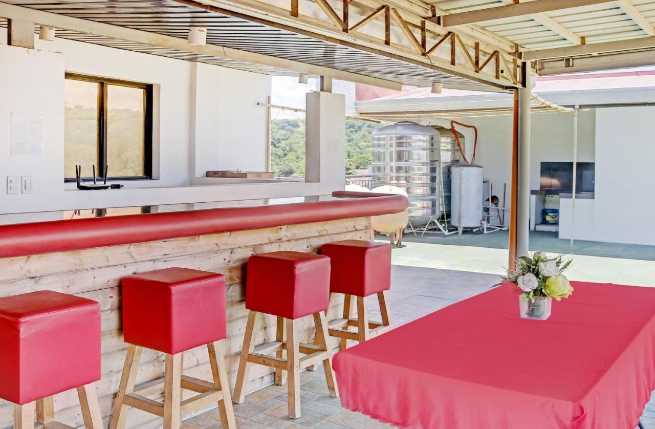 Oyo 869 Jnv Dream Hotel Subic Eksteriør billede